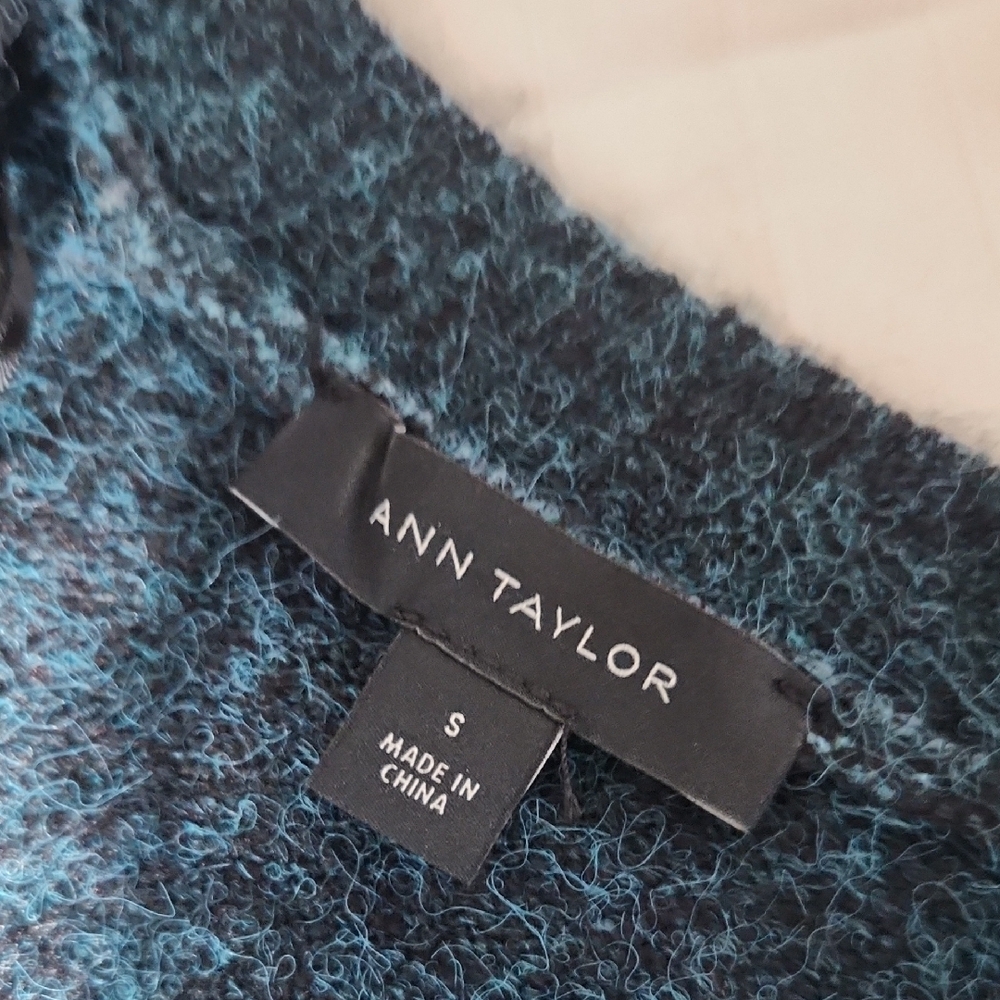 NWT Ann Taylor Mohair Carrigain Button LONG Sweater Sz Sm